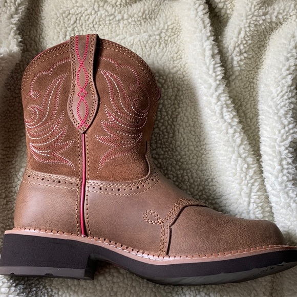 ARIAT Fatbaby Heritage Dapper Brown Butter Boots - Picture 2 of 7